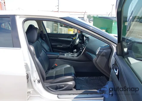 2017 Nissan Maxima 3.5S/Sv/Sl/Sr/Plat z USA, uszkodzony, nr VIN 1N4AA6AP1HC377274